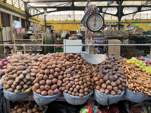 Fig. 3. El mercado 25 de Mayo, un mercado más pequeño del centro de Cochabamba.